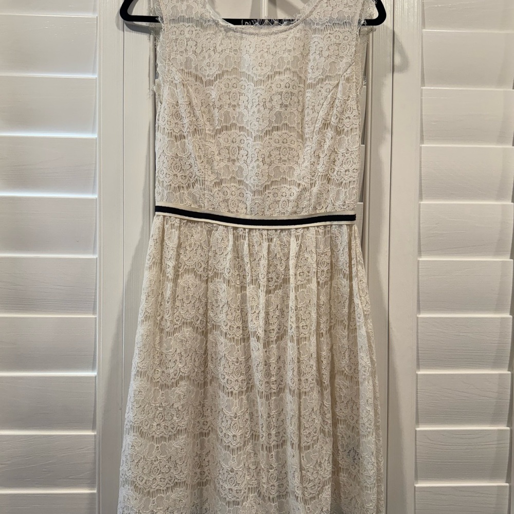 Elegant Lace Cream Dress